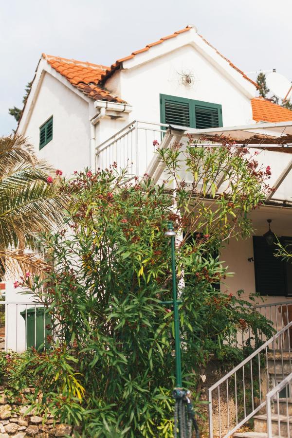 Charming Apartments With Garden Bol Ngoại thất bức ảnh